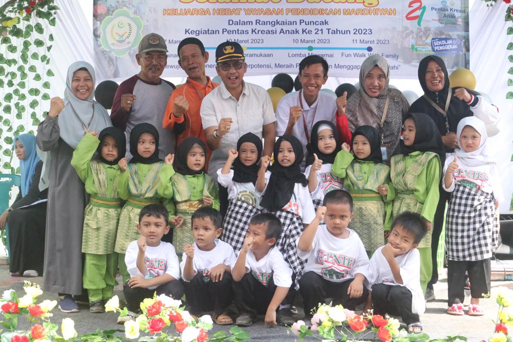 Kadis Pendidikan Binjai Buka Pentas Kreasi Anak di SDIT Mardhiyah