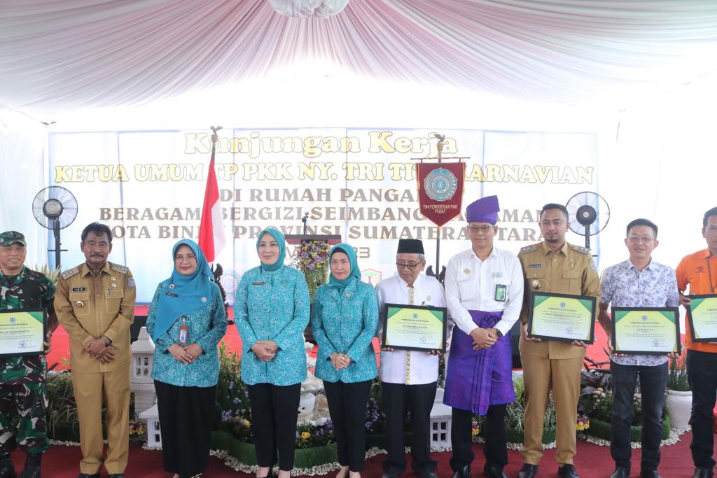 Pencanangan Lokasi Pilot Project Rumah Pangan dan Launching Bapak Asuh Anak Stunting Kota Binjai