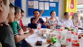 WhatsApp Image 2023-09-04 at 20.45.55 Even Pekan Kejuaraan Olahraga Antar Kelurahan se-Kota Tebing Tinggi yang akan dilaksanakan pada tanggal 8-15 September 2023 kerjasama antara Pemerintah Kota Tebing Tinggi dengan Komite Olahraga Nasional Indonesia (KONI) Tebing Tinggi, Senin sore (4/9/2023). akan dimulai dan persiapan panitia kegiatan sudah rampung.