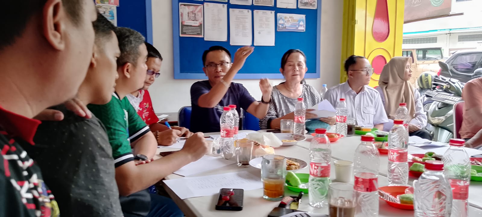 WhatsApp Image 2023-09-04 at 20.45.55 Even Pekan Kejuaraan Olahraga Antar Kelurahan se-Kota Tebing Tinggi yang akan dilaksanakan pada tanggal 8-15 September 2023 kerjasama antara Pemerintah Kota Tebing Tinggi dengan Komite Olahraga Nasional Indonesia (KONI) Tebing Tinggi, Senin sore (4/9/2023). akan dimulai dan persiapan panitia kegiatan sudah rampung.