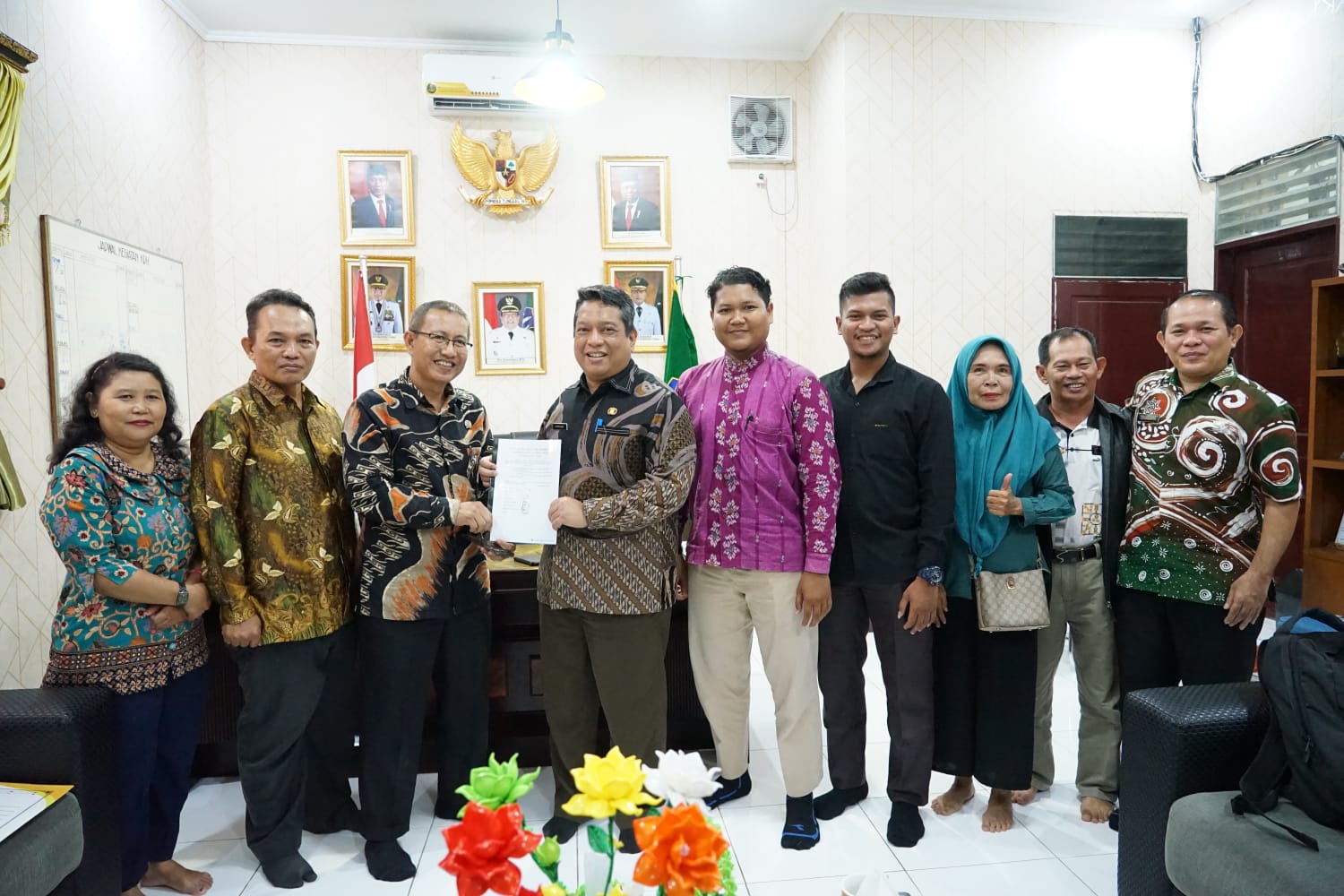 WhatsApp Image 2023-09-07 at 20.42.44 Penjabat (Pj.) Wali Kota Tebing Tinggi Drs. Syarmadani, M.Si. mengapresiasi dan menyambut baik rencana kegiatan bakti sosial kemasyarakatan, Kamis (7/9/2023) donor darah dan pemeriksaan kesehatan gratis serta bazar UMKM yang akan digelar IKA SMANSA (Ikatan Keluarga Alumni Sekolah Menengah Atas Negeri Satu) Kota Tebing Tinggi dalam rangkaian pengukuhan Pengurus IKA SMANSA periode 2023-2027.