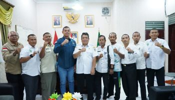 WhatsApp Image 2023-09-13 at 20.35.29 (Pj.) Wali Kota Tebing Tinggi Drs. Syarmadani, M.Si, Rabu (13/9/2023) di rumah dinas Wali Kota.