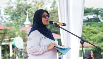 Penjabat (Pj.) Wali Kota Tebing Tinggi Drs. Syarmadani, M.Si. menghadiri kegiatan pelaksanaan Gerakan Pengendalian Penyakit Prioritas (Kardiovaskuler, DM, TBC/Tuberculosis) Serta Kebugaran Jasmani (Pelaksanaan Gerakan Kebugaran Jasmani) dan Deteksi Dini Faktor Resiko PTM (Penyakit Tidak Menular) Kota Tebing Tinggi, Jumat pagi (27/10/2023) di halaman lapangan Merdeka, Jl. Dr. Sutomo.