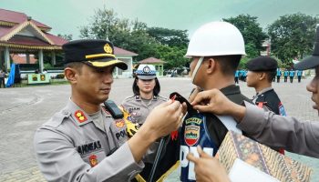 Penjabat (Pj.) Wali Kota Tebing Tinggi Drs. Syarmadani, M.Si. menghadiri Apel Gelar Pasukan "Operasi Mantap Brata Toba 2023-2024" dalam rangka pengamanan Pemilu 2024 yang digelar Kepolisian Resort (Polres) Kota Tebing Tinggi, Selasa (17/10/2023) di lapangan Merdeka