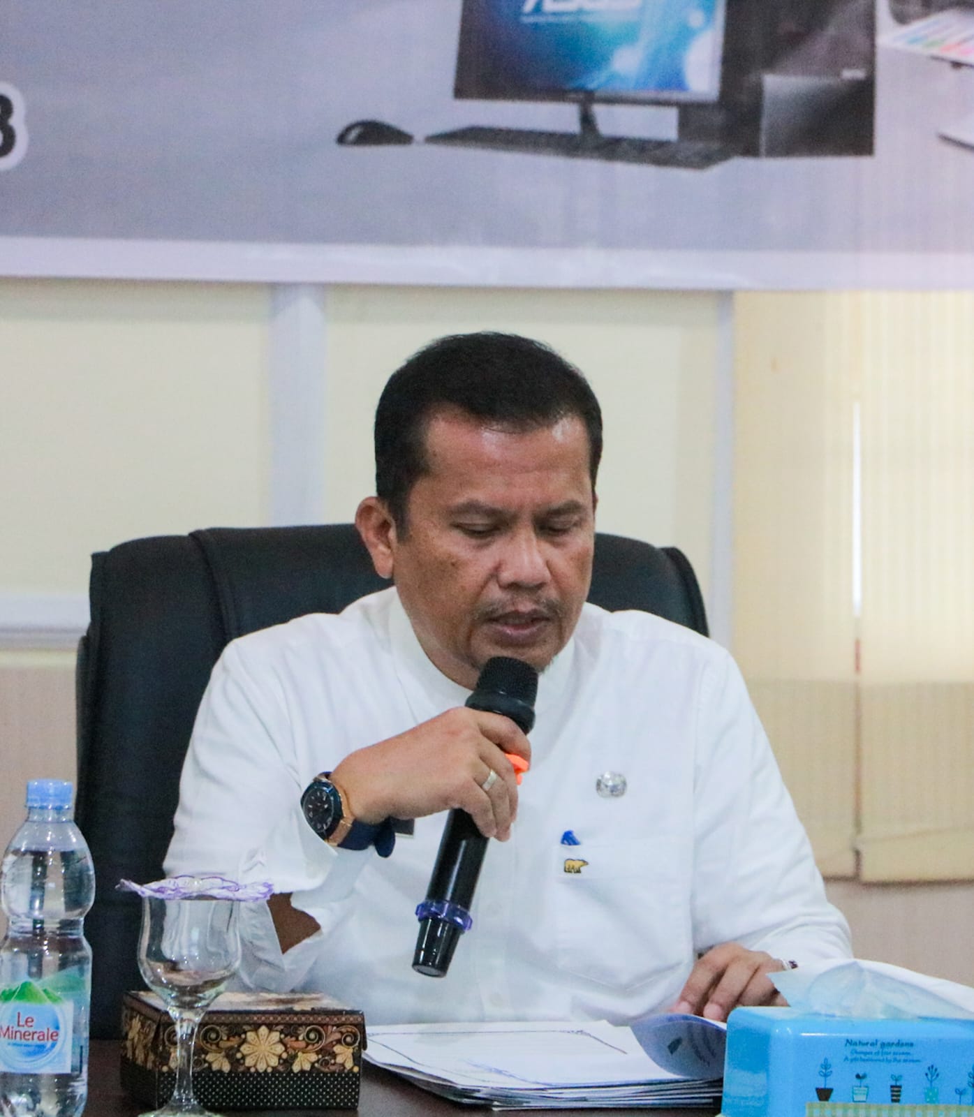 Penjabat (Pj.) Sekretaris Daerah Kota Tebing Tinggi H. Kamlan Mursyid, S.H., M.M. menghimbau pengguna Barang Milik Daerah (BMD) agar menggunakan fasilitas kantor sesuai dengan aturan yang berlaku, Jumat (24/11/2023)