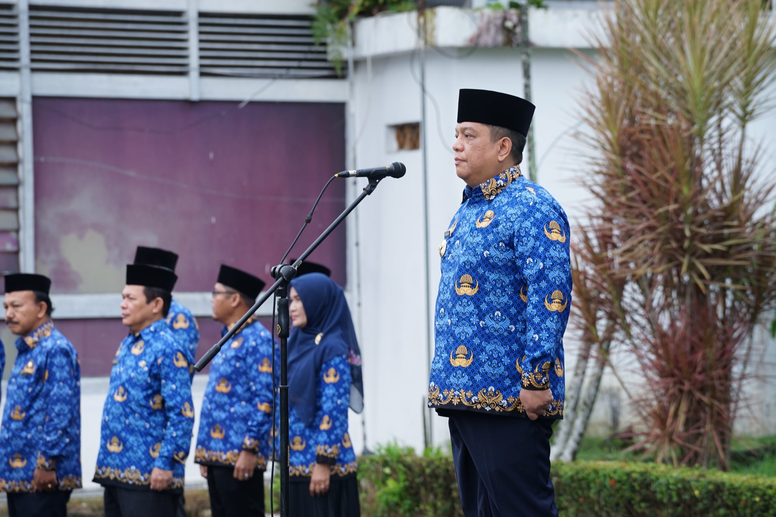 Pemerintah Kota (Pemko) Tebing Tinggi menggelar upacara Hari Kesadaran Nasional, Rabu (17/01/2024) di halaman Balai Kota Jl. Dr. Sutomo.