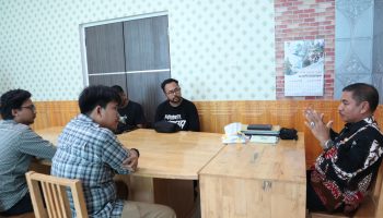 Penjabat (Pj.) Sekretaris Daerah Kota Tebing Tinggi, H. Kamlan Mursyid, SH, MM menerima audiensi dari komunitas Tebing Tinggi Bersama Seniman (TEMAN) yang diketuai oleh Muhammad Isnan Taufiq Siregar, S.Sn di Ruang Kerja Sekda, (01/02/2024).