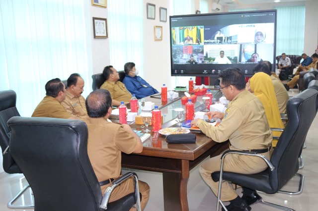 Plt. SeKdako Ikuti Rakor Pengendalian Inflasi dan KLB Polio Secara Virtual
