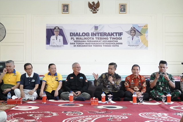 DSC05461 Pemerintah Kota (Pemko) Tebing Tinggi melalui Kecamatan Tebing Tinggi Kota menggelar Dialog Interaktif bersama masyarakat di lingkungan Kecamatan Tebing Tinggi Kota, Kamis (27/6/2024) di ruang Aula kantor Camat Tebing Tinggi Kota Jln. M.H. Thamrin.
