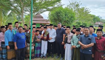 Penjabat (Pj.) Wali Kota Tebing Tinggi Dr. Moettaqien Hasrimi, S.STP., M.Si. meriahkan Idul Adha bersama para santri dengan berbagai games dan berbagi hadiah sekaligus meninjau langsung Penyembelihan Hewan Qurban di Pondok Pesantren Modern Al Hasyimiyah Kota Tebing Tinggi,