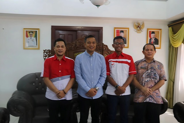 WhatsApp Image 2024-06-21 at 22.32.56 Meriahkan HUT Kota Tebing Tinggi ke-107, Pj. Wali Kota Dukung PB ESI Tebing Tinggi Gelar Turnamen PUBG antar Intansi