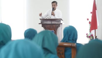DSC07284 Penjabat (Pj) Wali Kota Tebing Tinggi Dr. Moettaqien Hasrimi, S.STP.,M.Si menghadiri sekaligus mengukuhkan jajaran pengurus TP. PKK Kota Tebing Tinggi masa bakti 2024-2025, Jumat (05/07/2024) di aula lantai 4, Gedung Balai Kota.