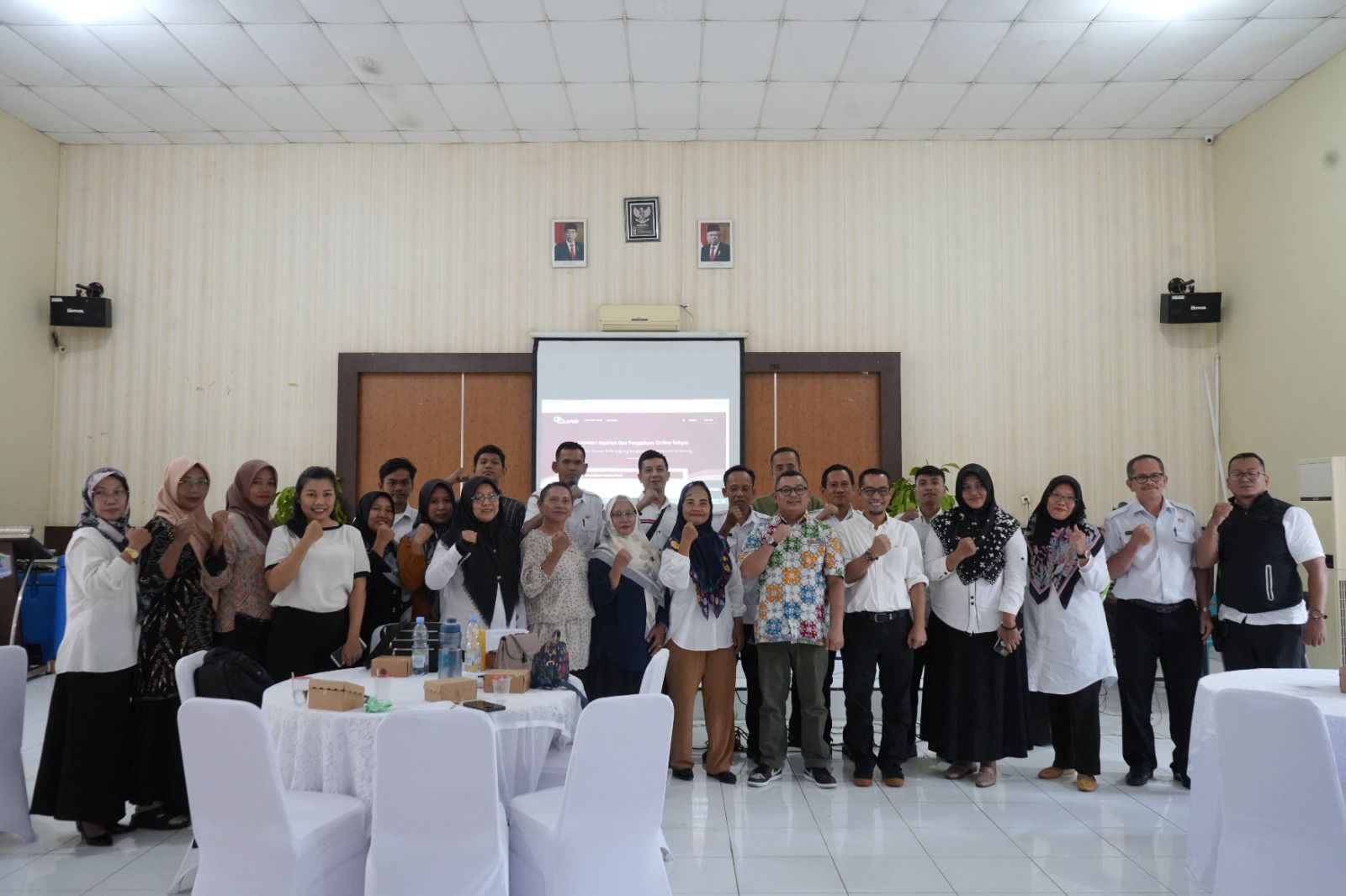 IMG-20240626-WA0043 Dinas Kominfo Binjai Bersama Dengan USAID IUWASH Tangguh Sumut Gelar Pelatihan Implementasi Panduan Teknis Operator SP4N LAPOR