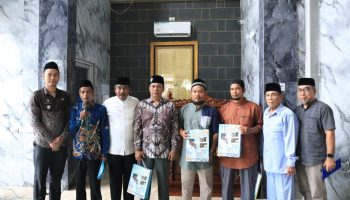 IMG-20240705-WA0039 Wali Kota Sholat Jumat Berjamaah Sekaligus Serahkan Bantuan Dana Hibah Di Masjid Taqwa
