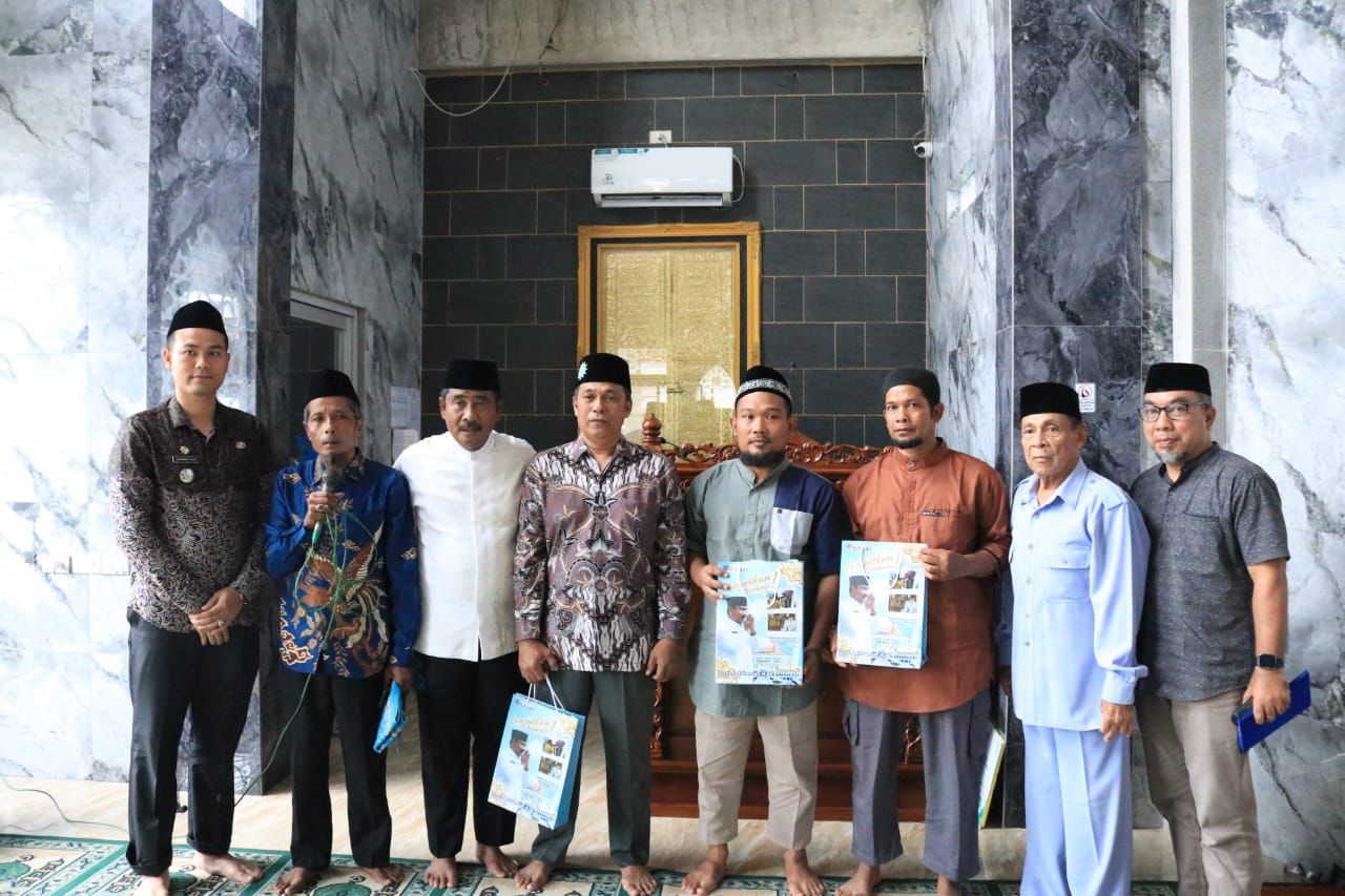 IMG-20240705-WA0039 Wali Kota Sholat Jumat Berjamaah Sekaligus Serahkan Bantuan Dana Hibah Di Masjid Taqwa