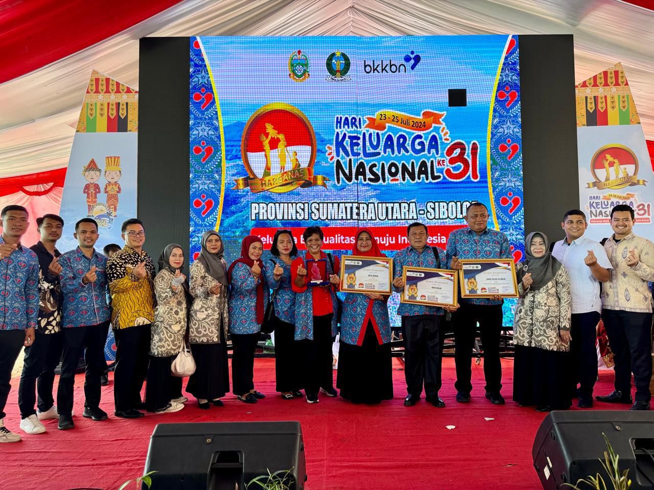 IMG-20240727-WA0008 Puncak Peringatan Ke- 31 Hari Keluarga Nasional Provinsi Sumut, Pemko Binjai Raih Berbagai Penghargaan