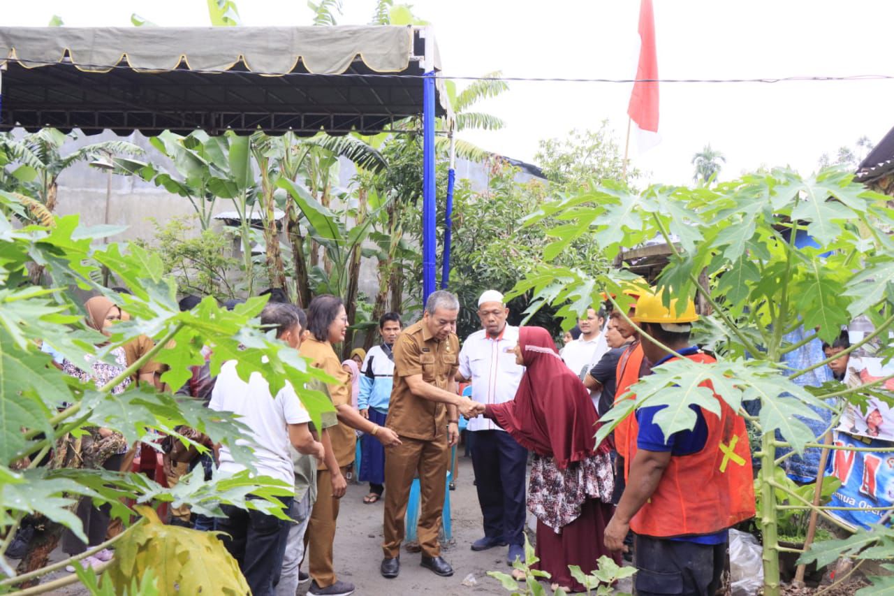 IMG-20240806-WA0023 Pemerintah Kota Binjai Berikan Bantuan Tanki Septik Kepada Warga