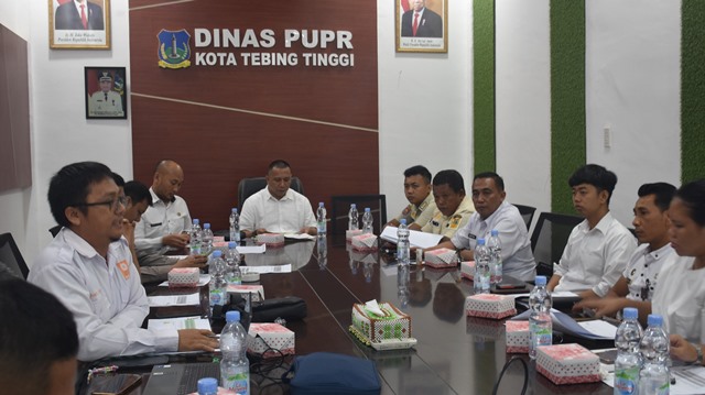 0f122cd8-ea4d-4280-8b91-ebd8765d5ce2 Pemko Tebing Tinggi Akan Lakukan Pemeliharaan Ruas Jalan Pasar Inpres, Para Pedagang Akan Direlokasi Sementara