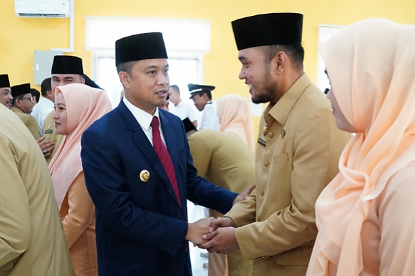 Pelantikan 20 Pejabat Administrator, Pengawas Dan Fungsional di Lingkungan Pemko Tebing Tinggi, Pj. Wali Kota Harapkan Kerja Cepat dan Tepat