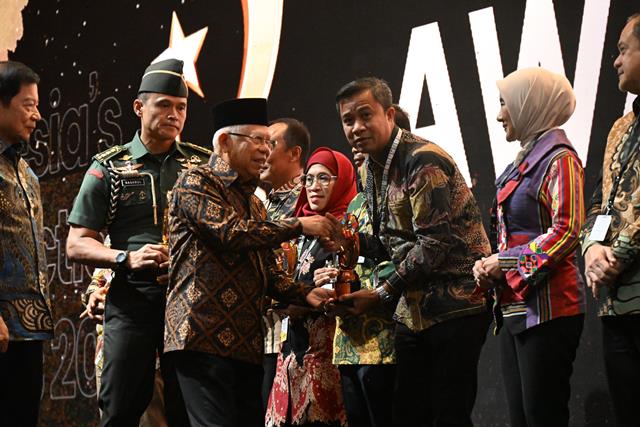 WhatsApp Image 2024-10-07 at 17.14.27 Wapres Ri Apresiasi Pj Walikota Tebing Tinggi Atas Penghargaan Terbaik 3 Indonesia SDGs Action Awards 2024
