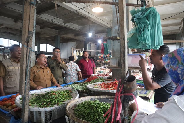 Pastikan Ketersediaan Bahan Pangan Menjelang Natal, Satgas Ketahanan Pangan Kota Tebing Tinggi Tinjau Beberapa Pasar dan Gudang Beras