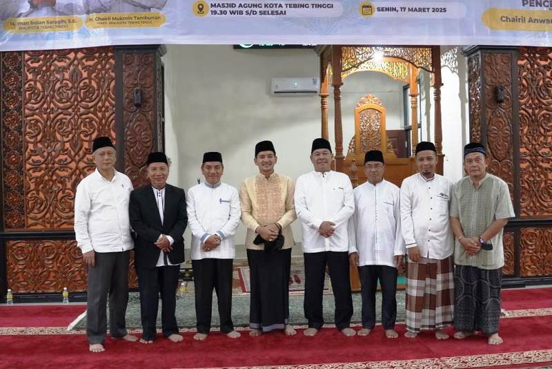 Pemko Tebing Tinggi Bersama Forkopimda Peringati Malam Nuzulul Quran di Masjid Agung