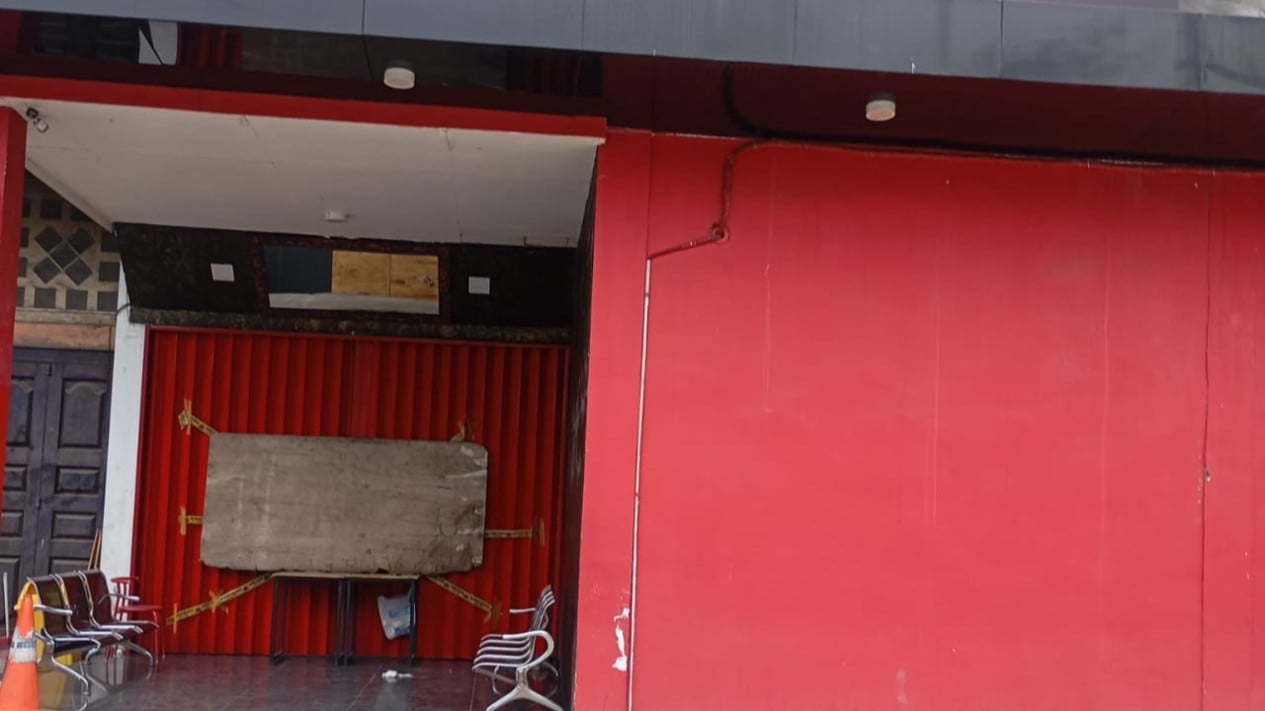 6828643a4f15e-tempat-hiburan-malam-d-red-ktv-club_medan