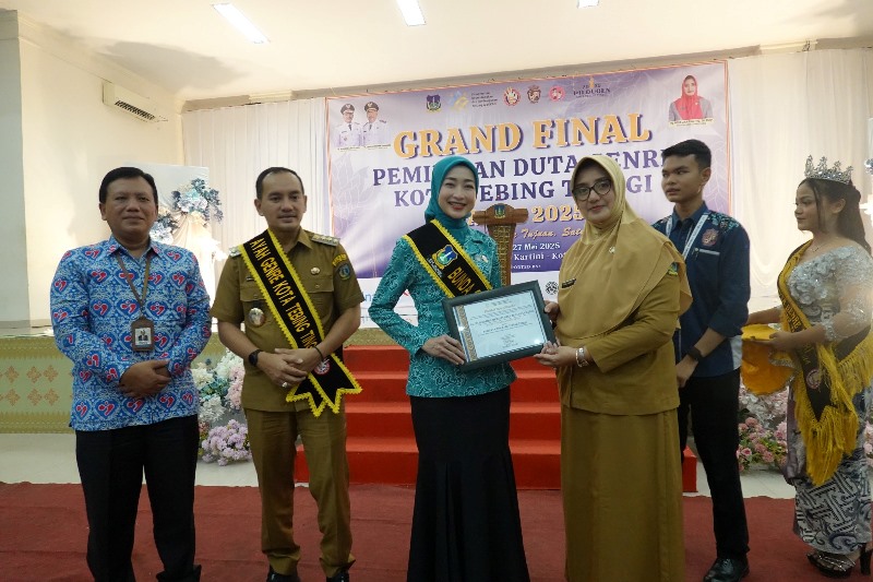 Wali Kota Tebing Tinggi Berharap Duta Genre Menjadi Role Model dan Penyalur Informasi Atasi Permasalahan Remaja