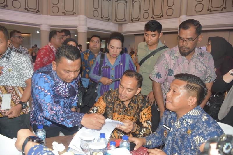 Wali Kota Tebing Tinggi Bersama Kepala Daerah Se-sumut Lakukan Penandatanganan Mou Sinergi Program MBG Dengan Badan Gizi Nasional