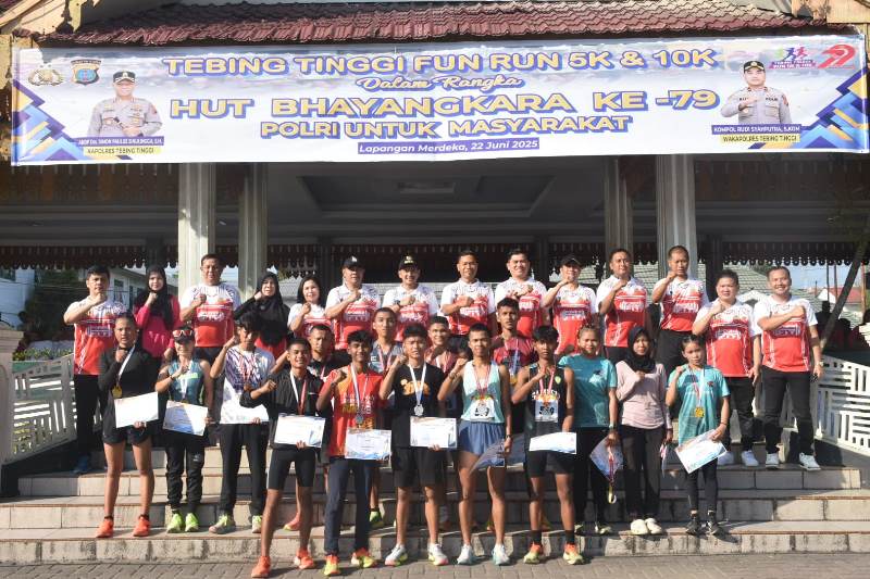 Sambut Hari Jadi Kota Tebing Tinggi Dan Hut Bhayangkara, Wali Kota Bersama Wakil Wali Kota Dan Kapolres Lepas Lomba Lari 5k dan 10k