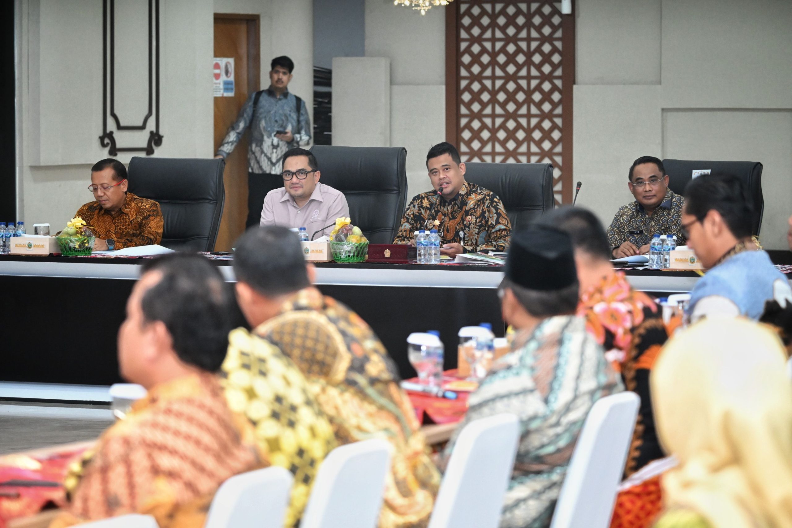 Rapat bersama Komisi II DPR RI 3