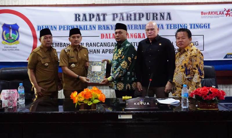 DPRD Kota Tebing Tinggi Setujui Ranperda P-APBD 2025, Wali Kota Sampaikan Apresiasi dan Tujuh Pokok Perubahan Prioritas