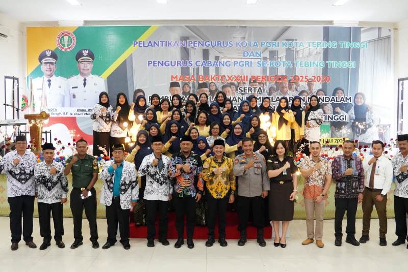 Wali Kota Tebing Tinggi Hadiri Pelantikan Pengurus PGRI, Dorong Transformasi Pendidikan