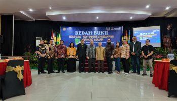 Dr. Oloan Sitorus, SH, MH. bersama sejumlah tokok nasional. (ISTIMEWA/POSMETROMEDAN)