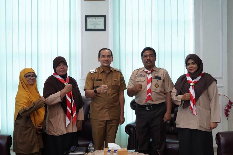 Wali Kota Iman Irdian Saragih Terima Audiensi Pengurus Gerakan Pramuka Kwarcab Kota Tebing Tinggi, Bahas Hari Pramuka Hingga Perkemahan Akhir Tahun