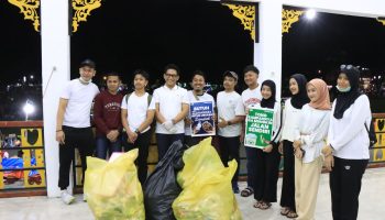 Bersama Puluhan Anak Muda, Wakil Wali Kota Binjai Gelar Aksi Pungut Sampah di Lapangan Merdeka