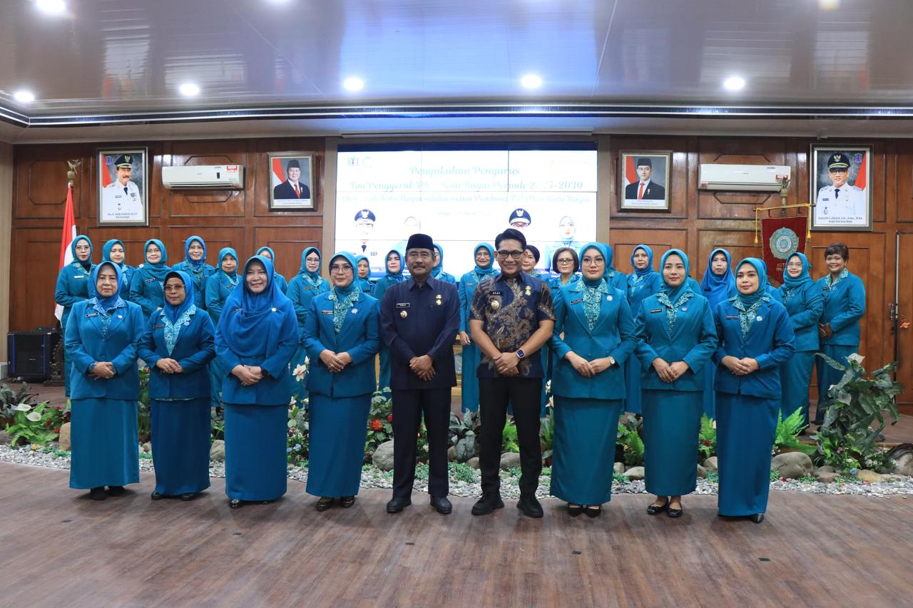 IMG-20250424-WA0041 Wali Kota Binjai Lantik Ketua dan Pengurus Tim Penggerak PKK Kota Binjai