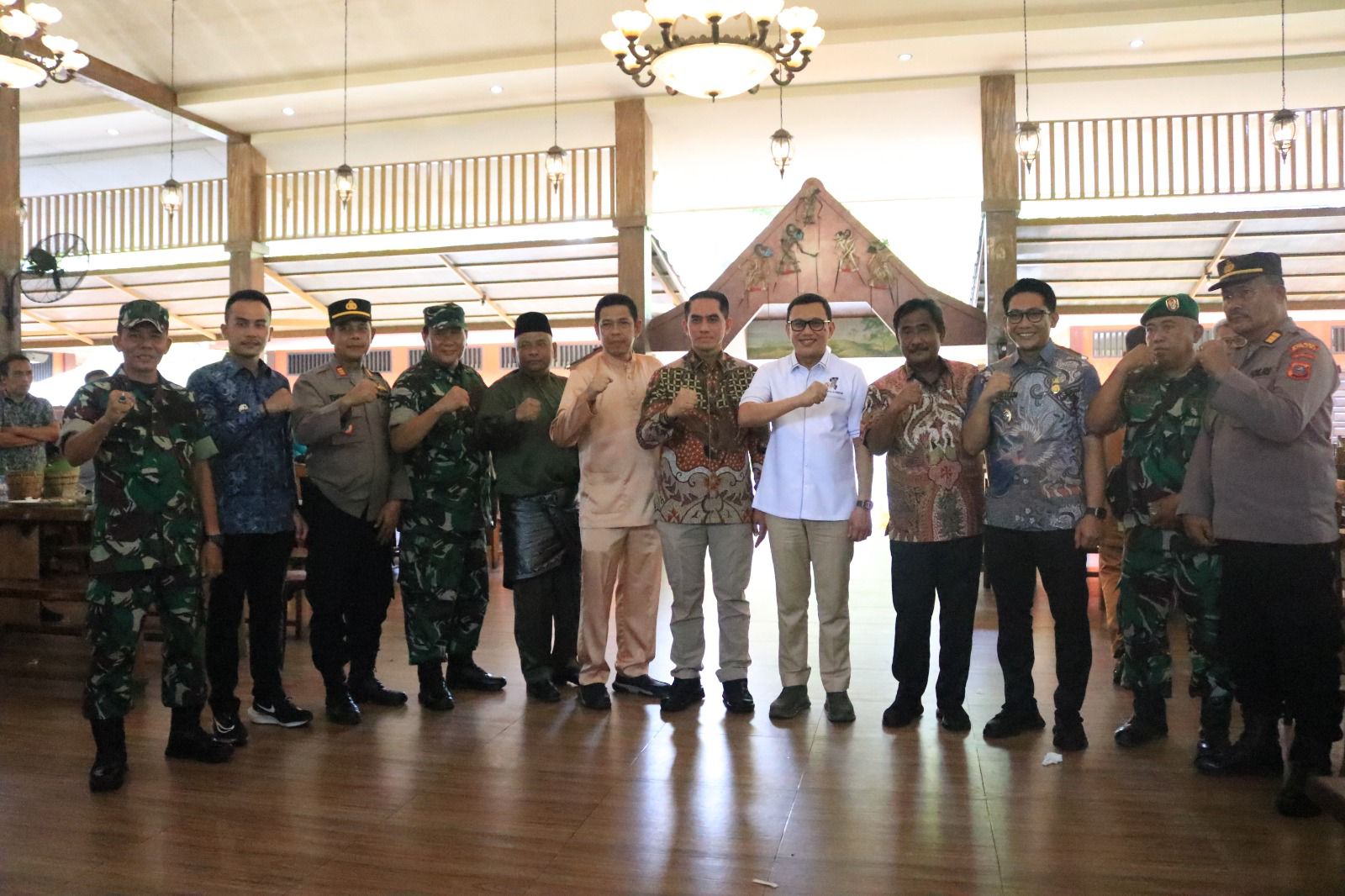 Wali Kota Dampingi Menteri P2MI Kunjungi Usaha PMI Purna di Kota Binjai