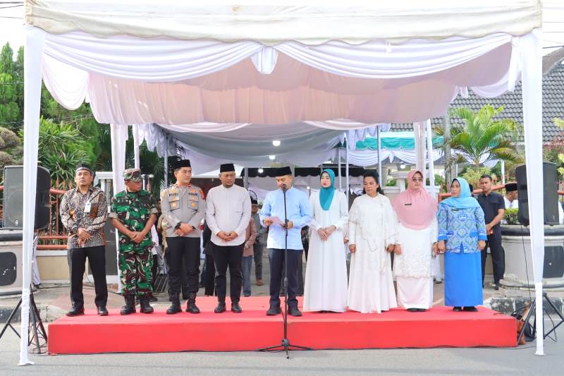 Lepas Pawai Ta’aruf MTQ Ke-54, Wali Kota Tebing Tinggi: MTQ Harus Tumbuhkan Semangat Mengamalkan Al-qur'an