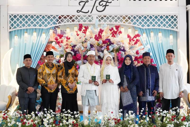 Tanpa Judul67 Wali Kota Tebing Tinggi Jadi Saksi Pernikahan Putri Pj Sekdako Muhammad Syah Irwan
