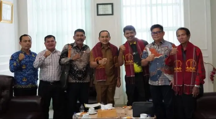 Wali Kota Tebing Tinggi, H Iman Irdian Saragih, di sela-sela menerima kunjungan PPTSB.