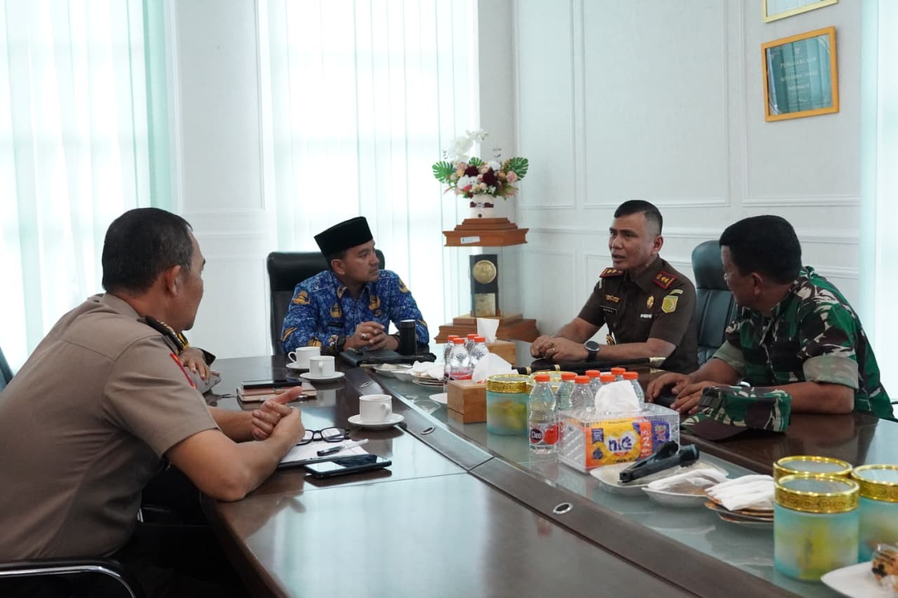 Wali Kota Tebing Tinggi Bersama Forkopimda Ikuti Rakor Antisipasi Nataru Dan Bencana Hidrometeorologi
