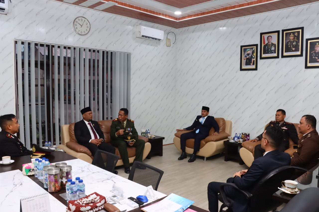 Pemko Tebing Tinggi Bersama Polres Dan Forkopimda Lepas 5 Truk Bantuan Korban Bencana Alam