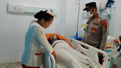 Salah satu korban keracunan asap genset dirawat di rumah sakit.