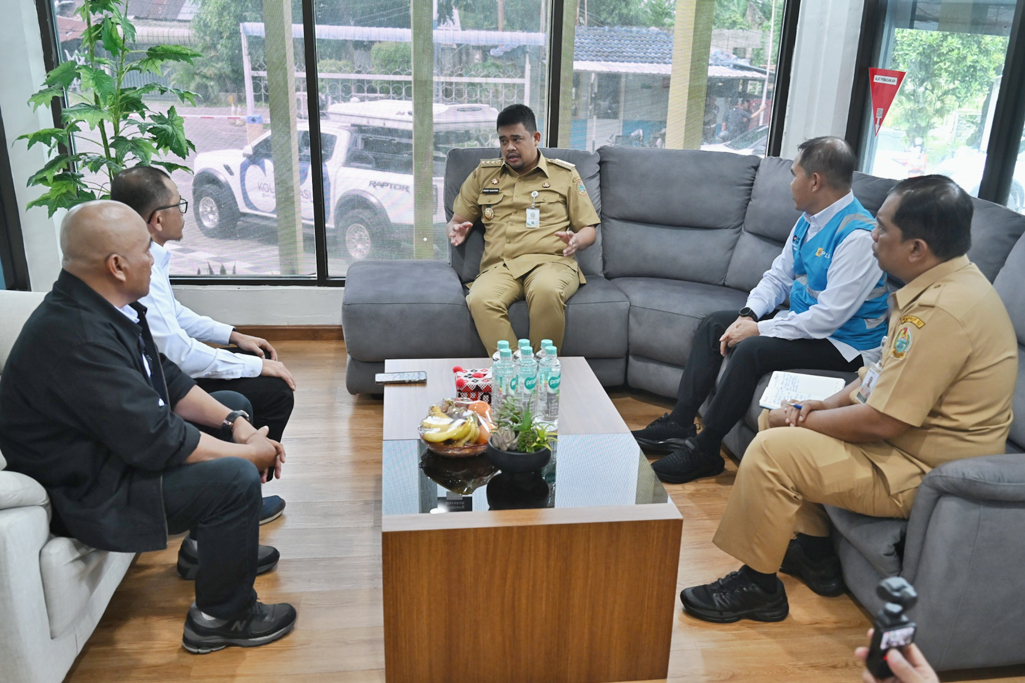 Gubsu_Kunker ke Kantor PLN UP2B Sumbagut 2.jpg