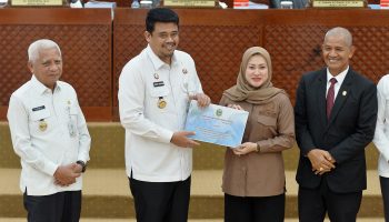 Gubsu penjelasan Ranperda APBD Provsu 2025 (5).jpg
