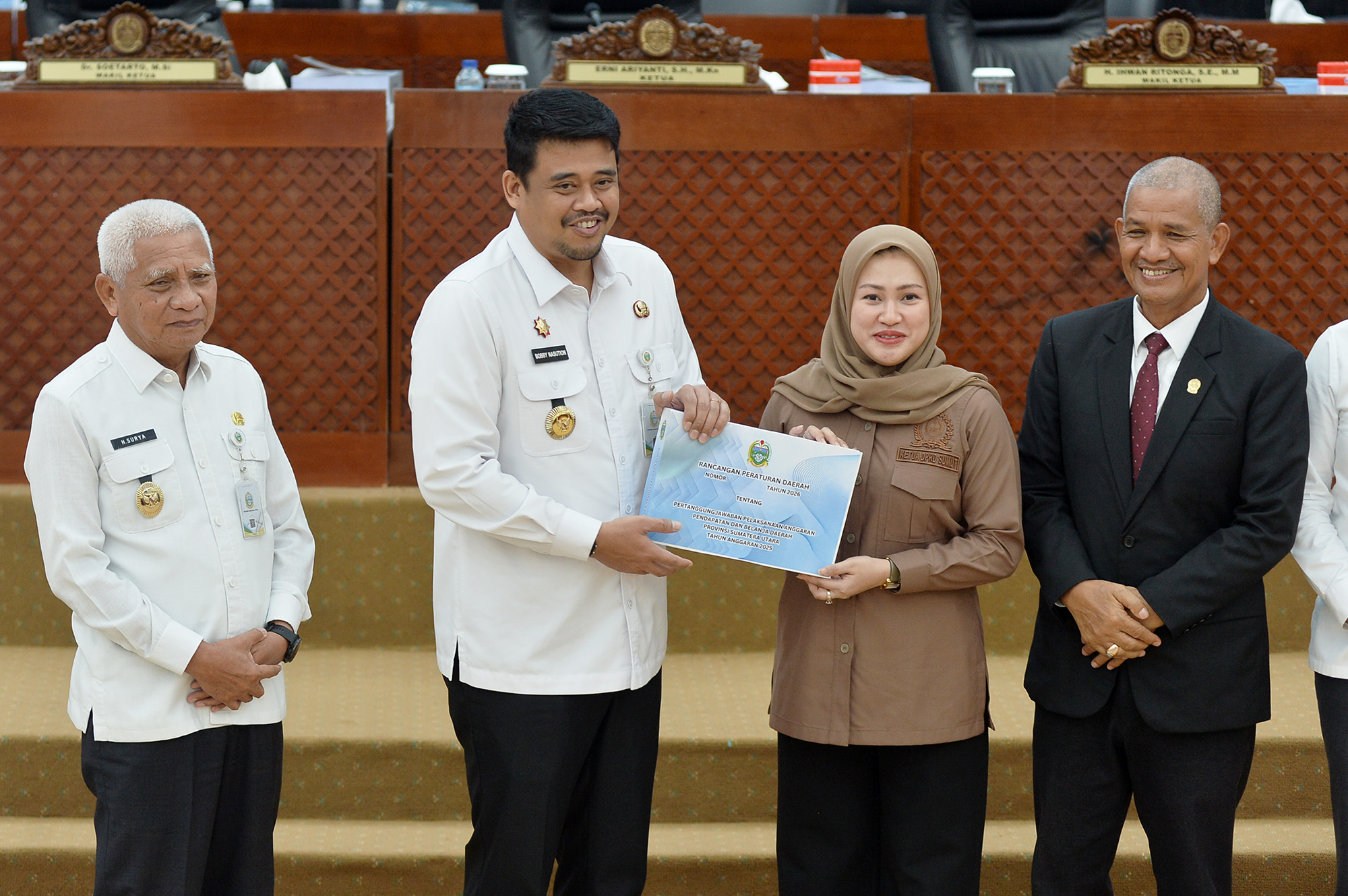 Gubsu penjelasan Ranperda APBD Provsu 2025 (5).jpg